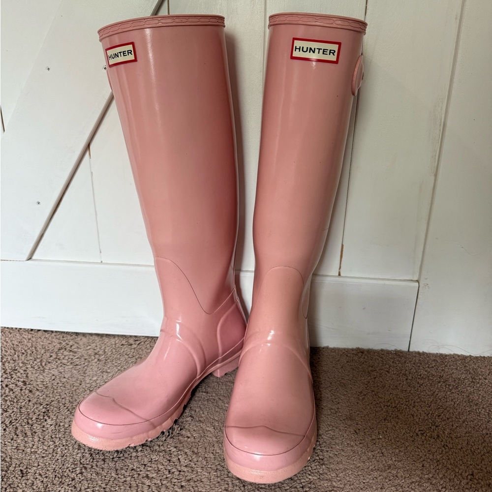 Hunter Women's Blush Pink Rain Boots with red sock insert